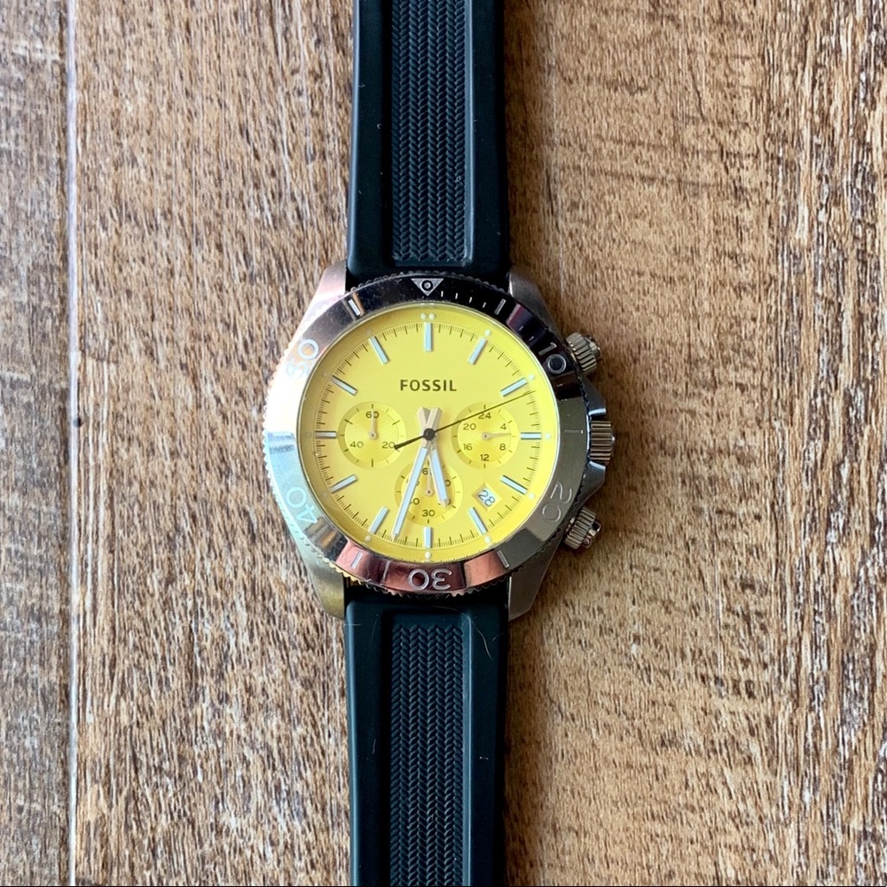 Retro Traveler Chronograph Yellow Dial Men’s Watch